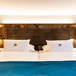Otel Alpenhotel Wurzer
