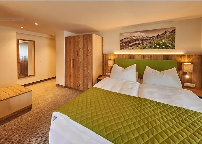 Alpenhotel Wurzer 호텔 3*